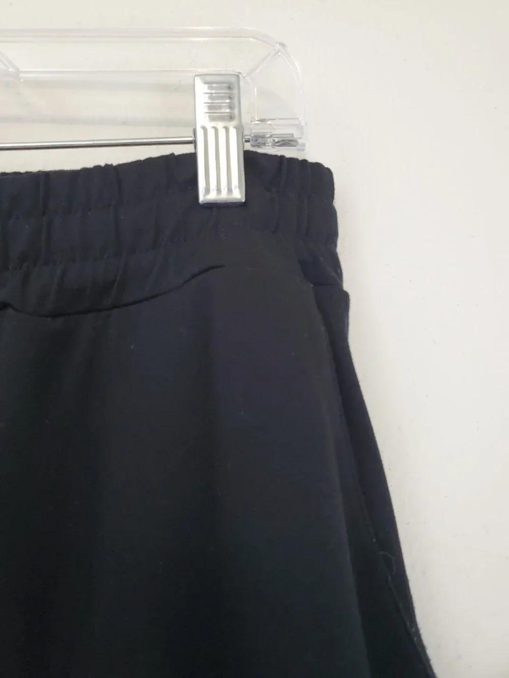 Vuori Performance Jogger in black, pull on with drawstring - Picture 2 of 12